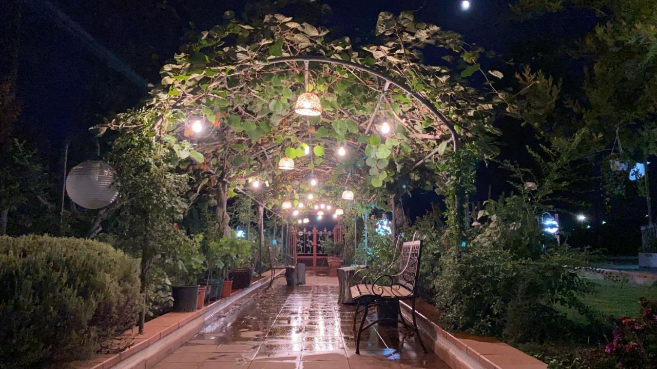 Alma Migrante Bed&Wine Hotel Telese Terme Bagian luar foto